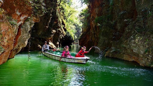 九乡一日游【昆明石林 地上看石林 地下游九乡 市区二环内免费上门接