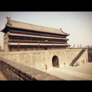 请问六月中旬去西安旅游天气热不热,谢谢