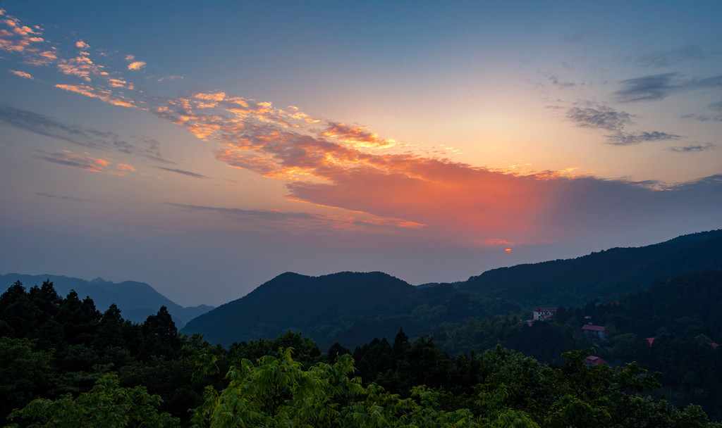 庐山晚霞