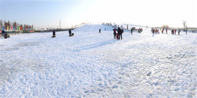 运河湾生态滑雪场