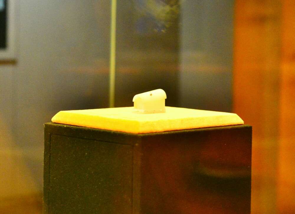            最里面的白玉套,玉棺