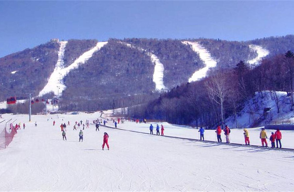 莲青山滑雪场