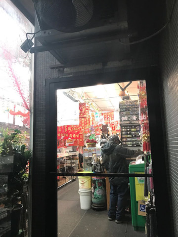 夜晚到费城 唐人街吃中餐 路上遇到很多中国人 感觉就像国内一样 费城游记攻略 携程攻略