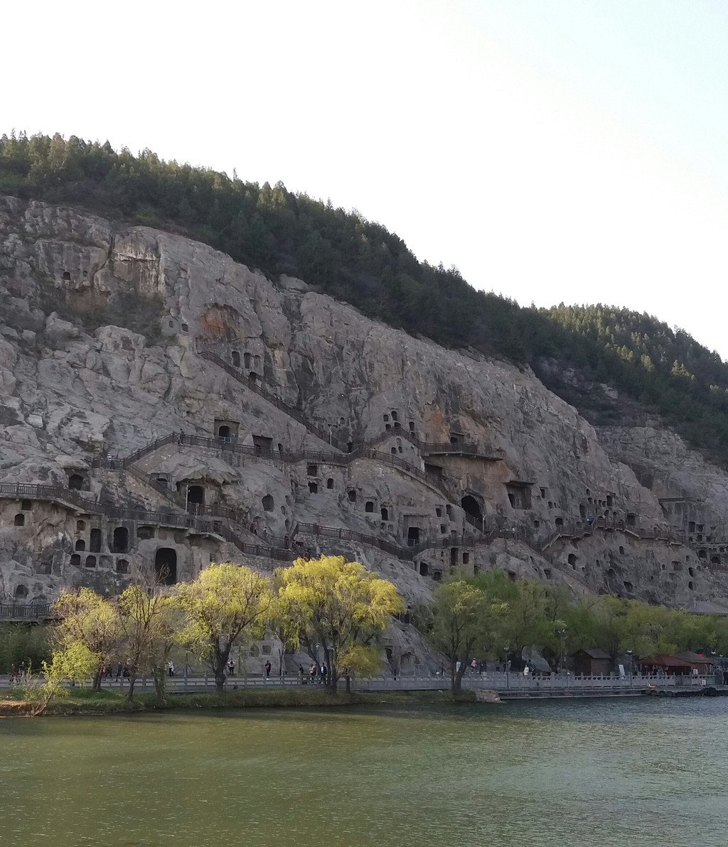 国之瑰宝,未见时向往,见后只有心疼——河南洛阳龙门石窟参观记