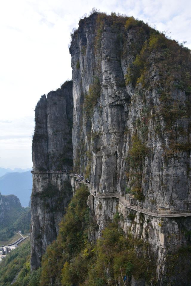 绝壁栈道