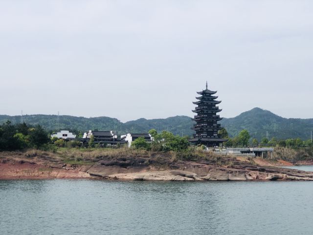 千岛湖文渊狮城度假区(水下古城)