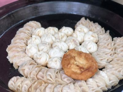 澳门小上海锅贴攻略 小上海锅贴特色菜推荐 菜单 人均消费 电话 地址 菜系 点评 营业时间 携程美食林