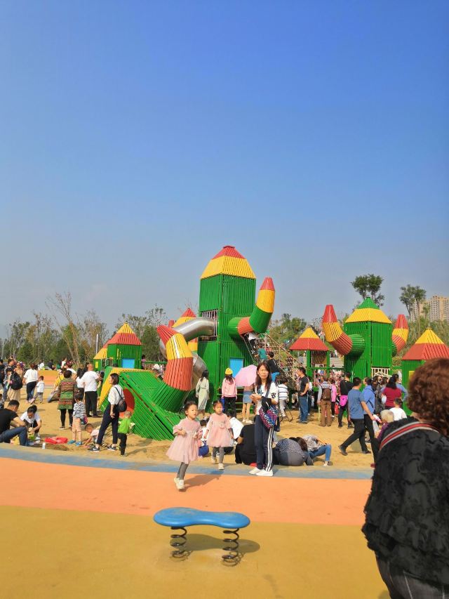 晋阳湖儿童游乐场图片