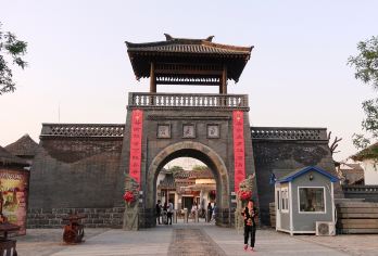 西安·白鹿原影视城+《驼铃传奇》秀一日游【独立家庭团】【精品小团.品质游.纯玩无购物.三环以内专车接送，车队统一管理，车况好出行无忧！】