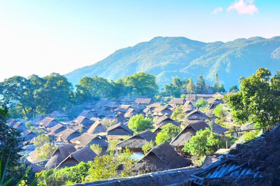 翁丁佤族群居村落