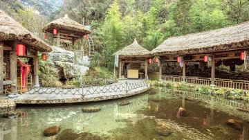 湖北神农架——天生桥景区——巴人部落2