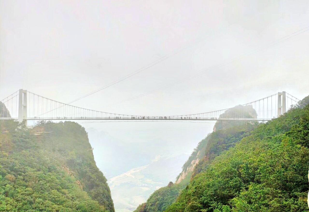 凤凰山玻璃栈道