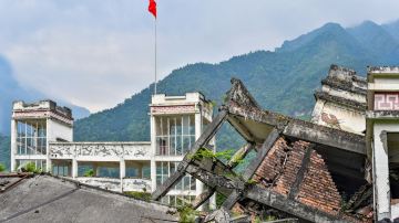 映秀地震遗址 漩口中学