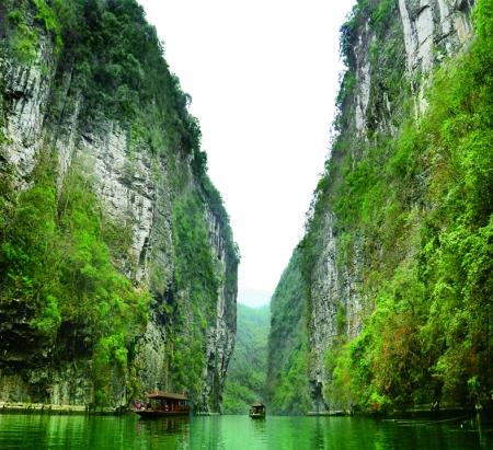 酉阳阿蓬江大峡谷