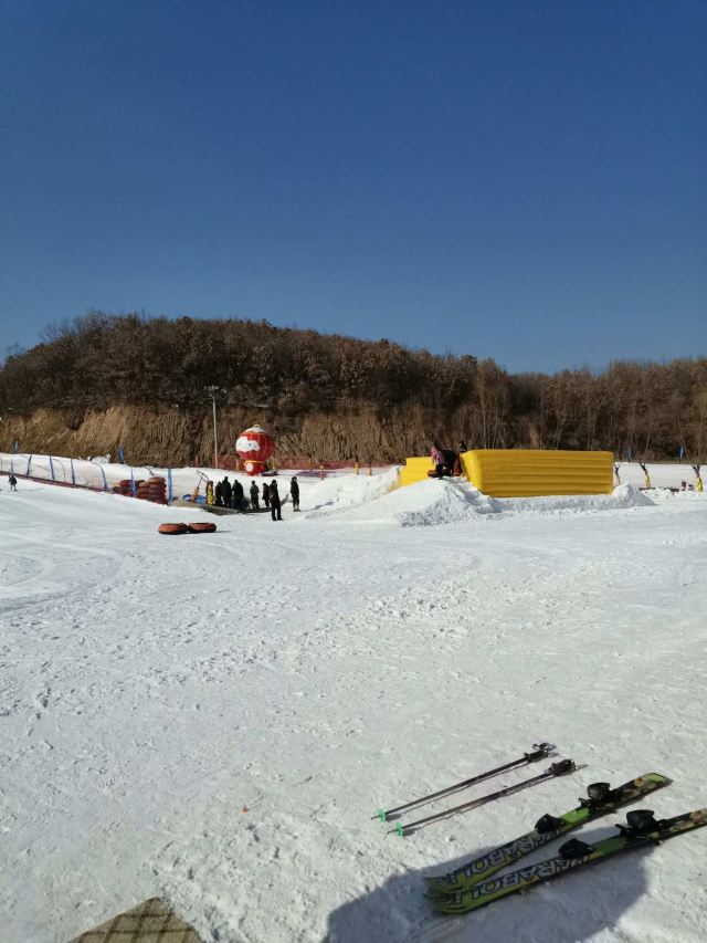 安波滑雪场 联系方式图片