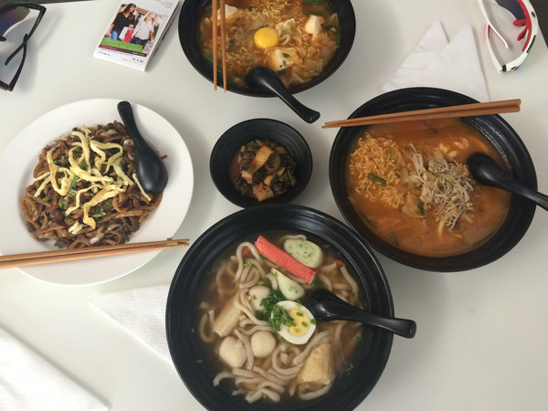 美少女和大叔男一起跨羊年--毛里求斯我们的蜜