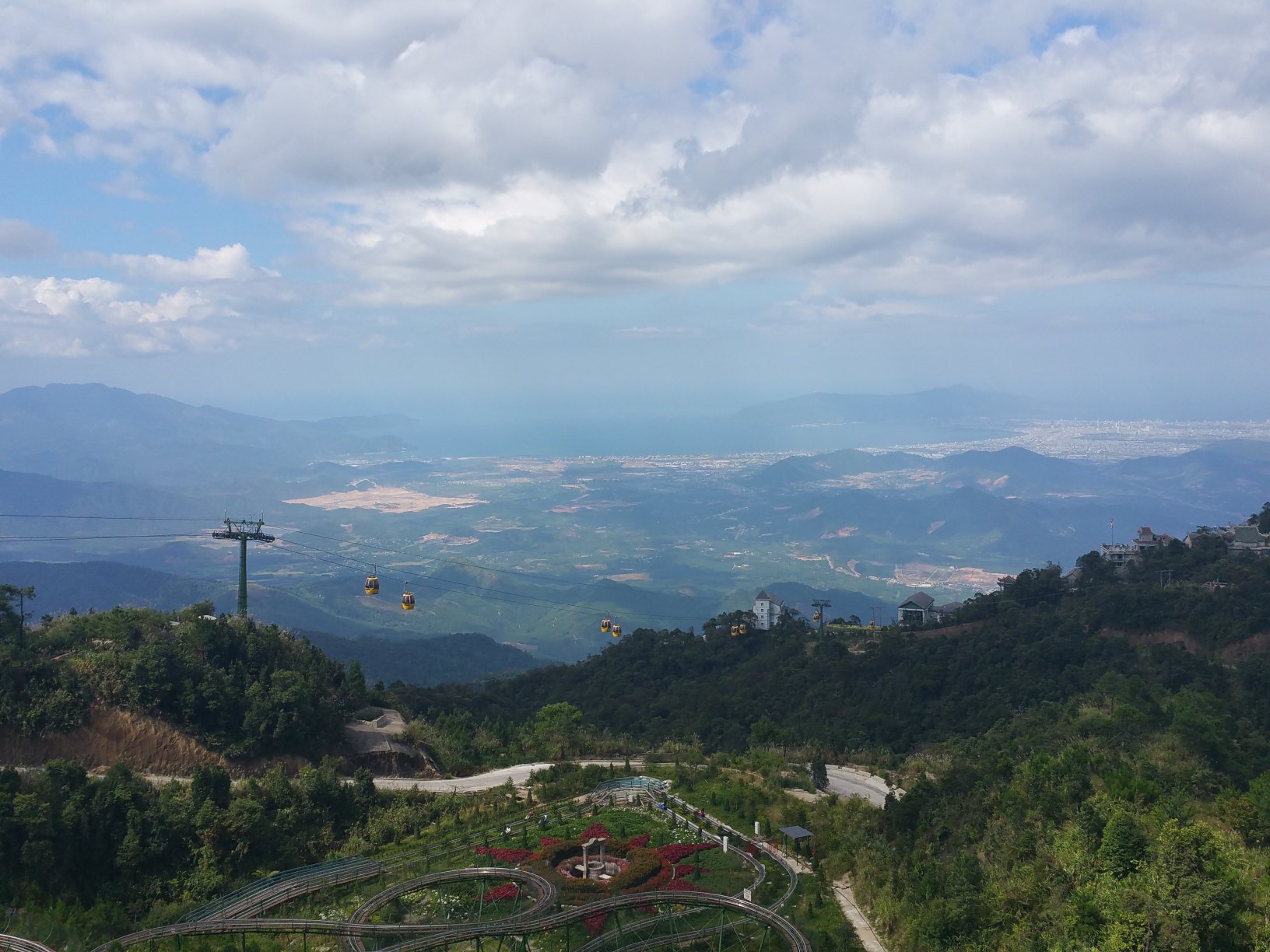 一生中必须要去的五十个地方~岘港