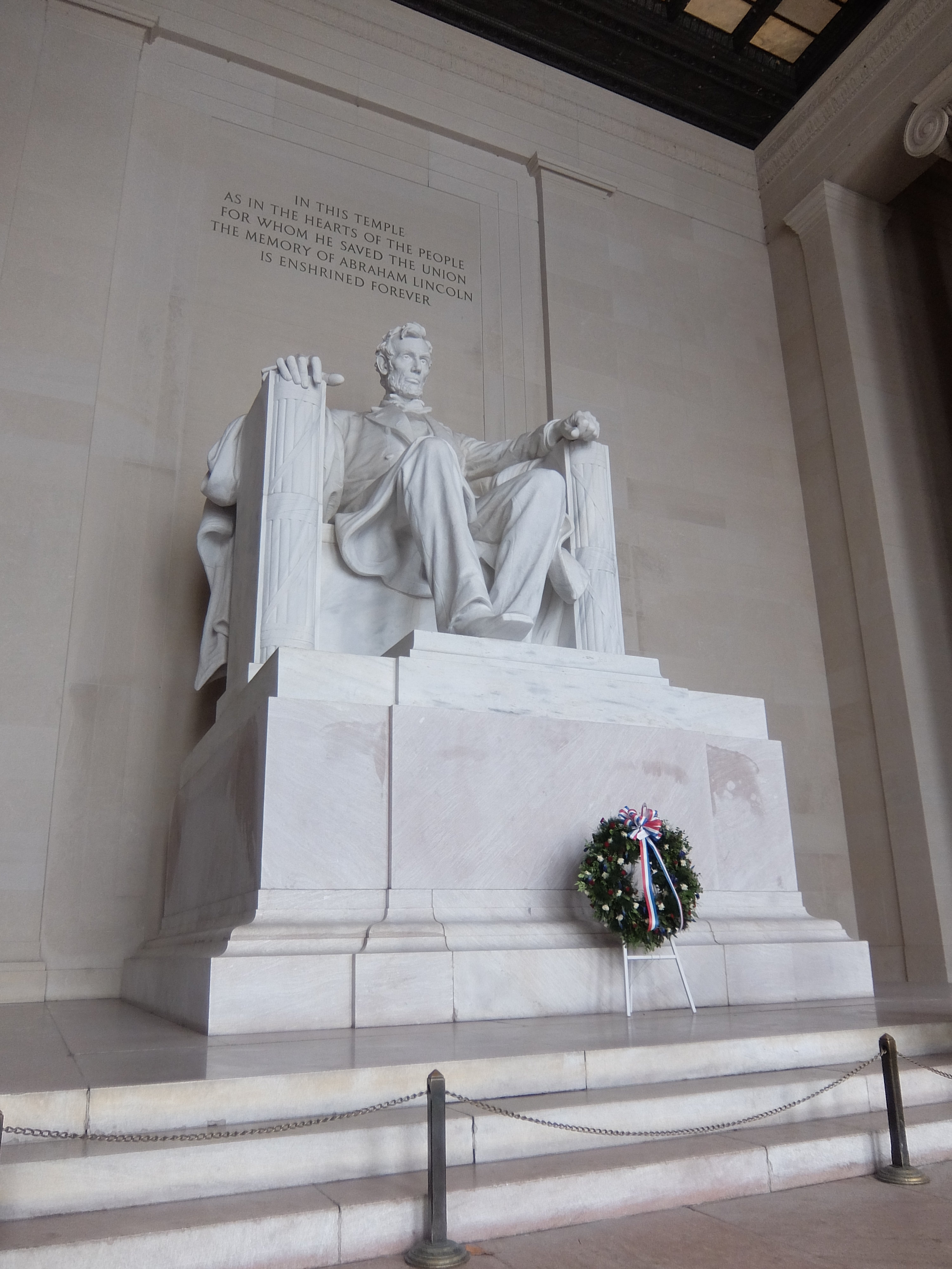 林肯坐像,威严的望着远方. 林肯纪念堂