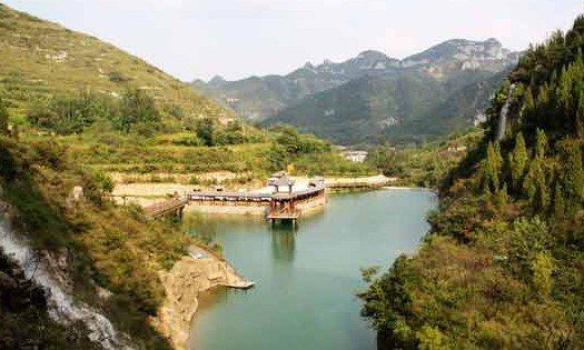 西鄰淄川的太和鄉,在泰和山景區以南的三華里處,距青州城區45公里