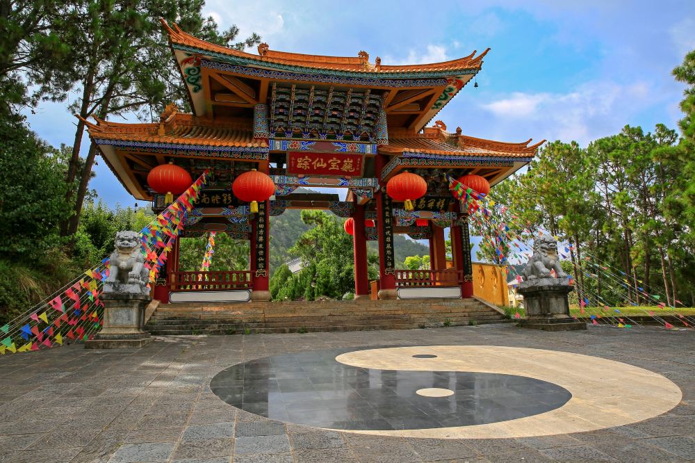 云南大理巍山古城拱辰楼巍宝山一日游巍山南诏胡同寻根