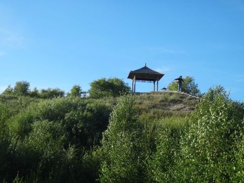 出了赤峰,经玉龙互通→g111→四御线→塞罕坝国家森林公园北门.