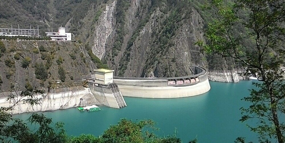 Deji Dam