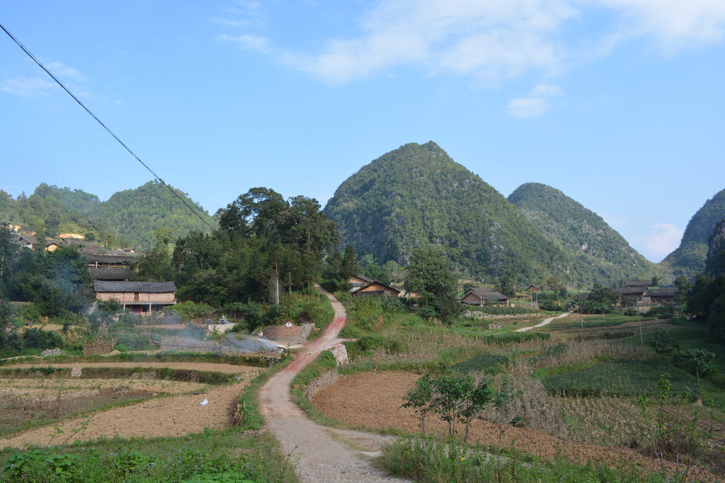 广南县董堡乡里标村