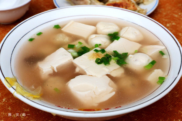 ▽ 烫嘴豆腐通常以汤的形式出现