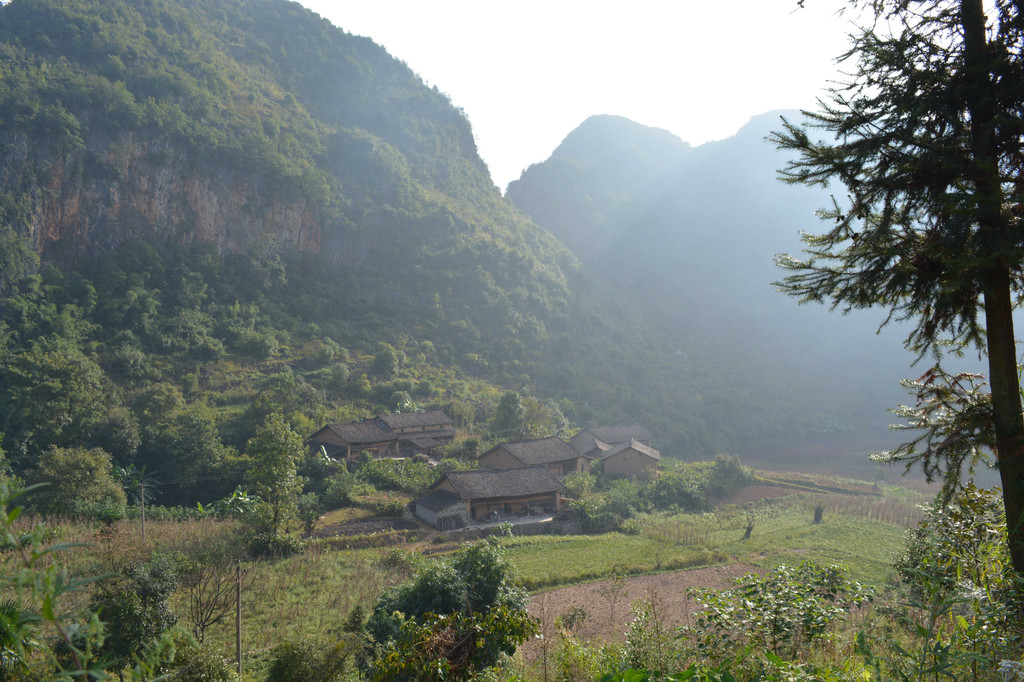 广南县董堡乡里标村