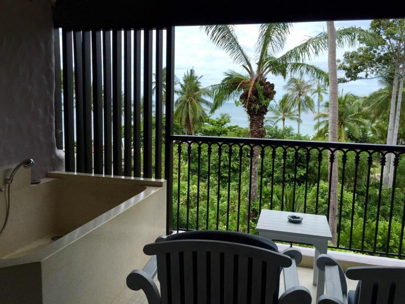 带有大浴缸的阳台 苏梅岛喜来登度假酒店