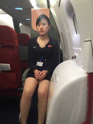 偷拍的朝鲜空姐 上海浦东国际机场