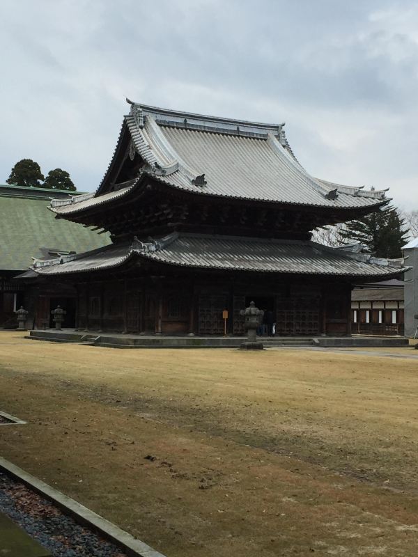 瑞龙寺的出名,主要在于其精湛的木雕技术.其建筑物