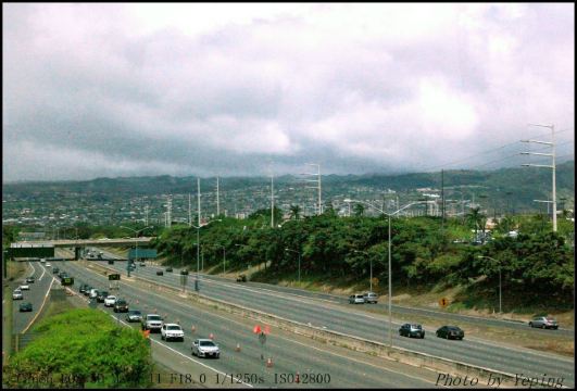 火奴鲁鲁是檀香山的英文名称,夏威夷语中是"避风港"的意思. 夏威夷