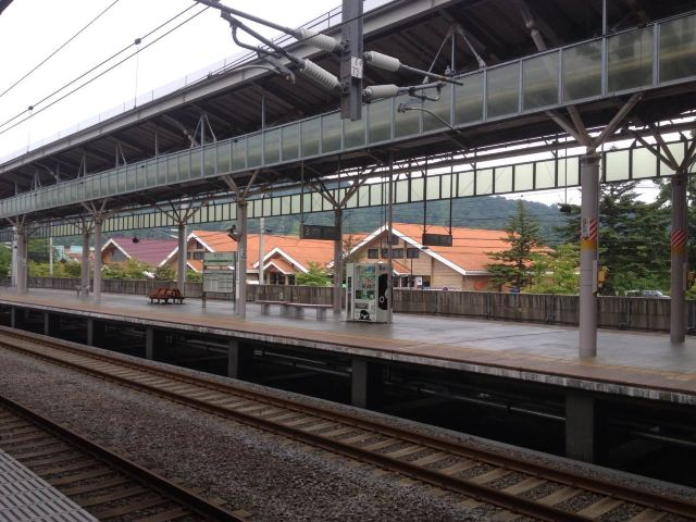 轻井泽车站站台 秋叶原