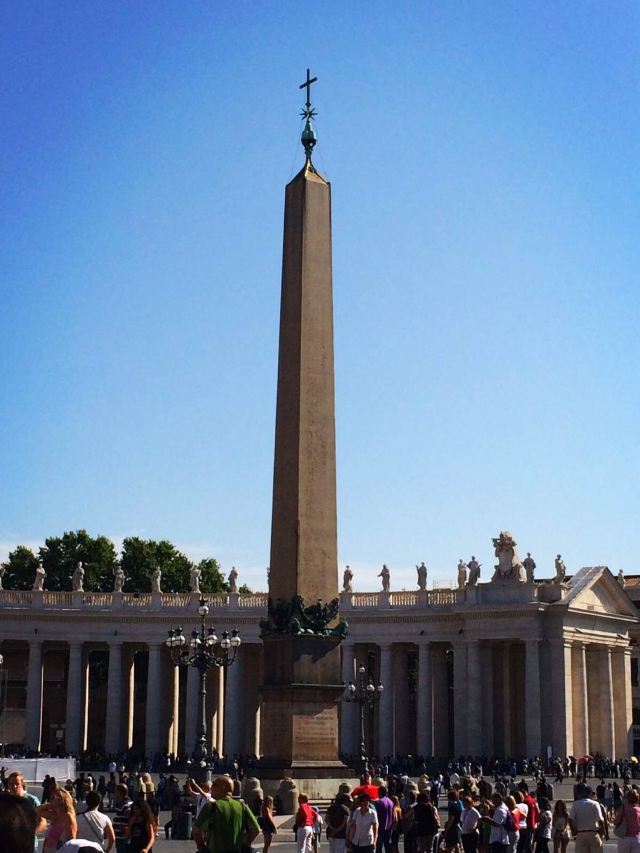 教堂前的埃及方尖碑 梵蒂冈 & 罗马,意大利