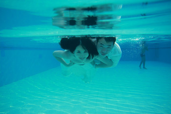 CggYs1dFZ_mAY2XUAAG_8F90GPs370_C_350_234_Q90.jpg