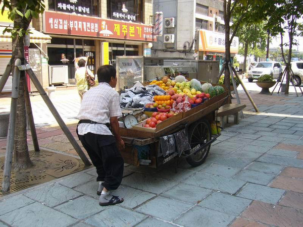 小偷没得人口_小偷卡通图片(3)