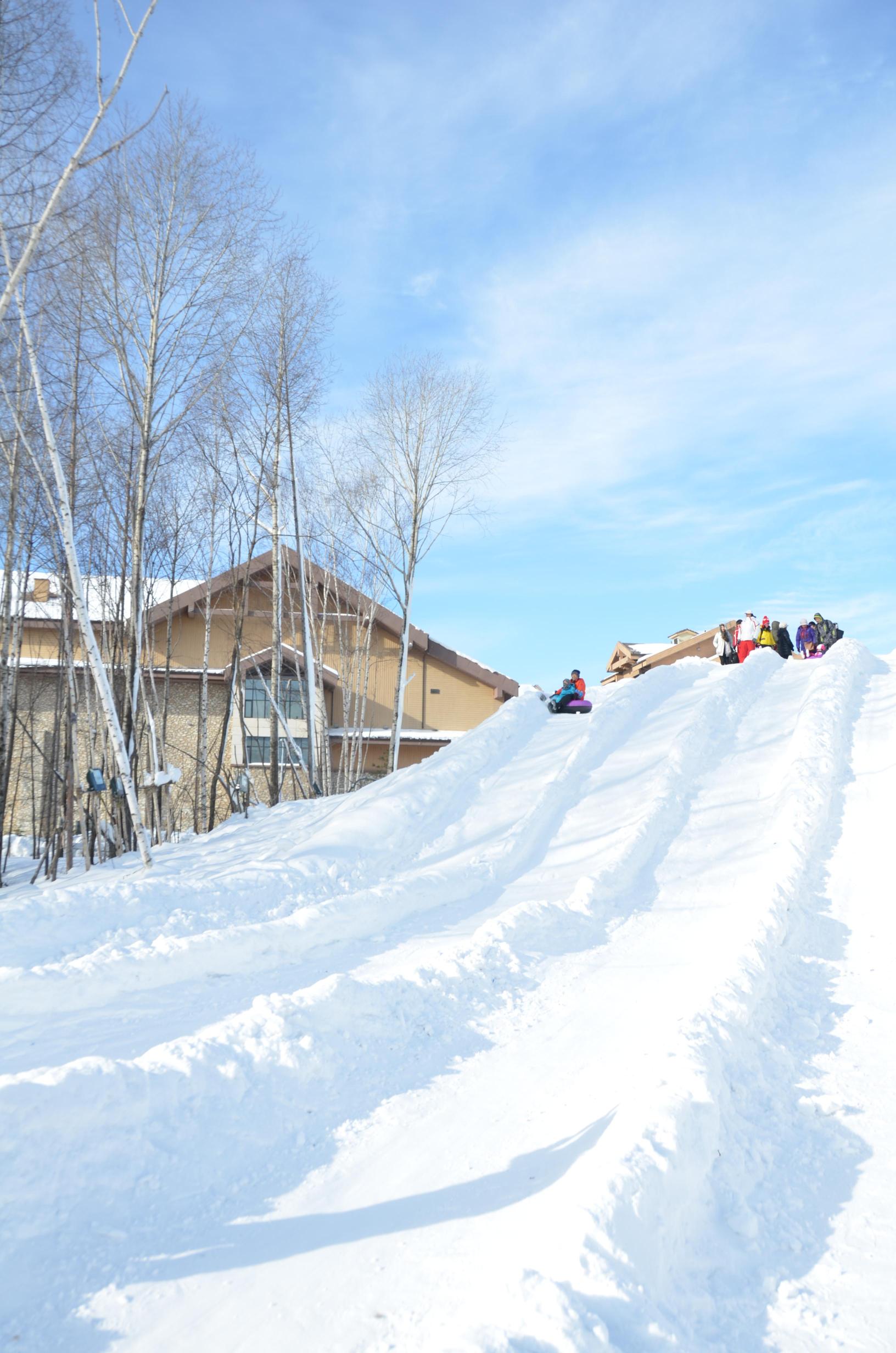 冰雪滑梯 佛库伦冰雪世界