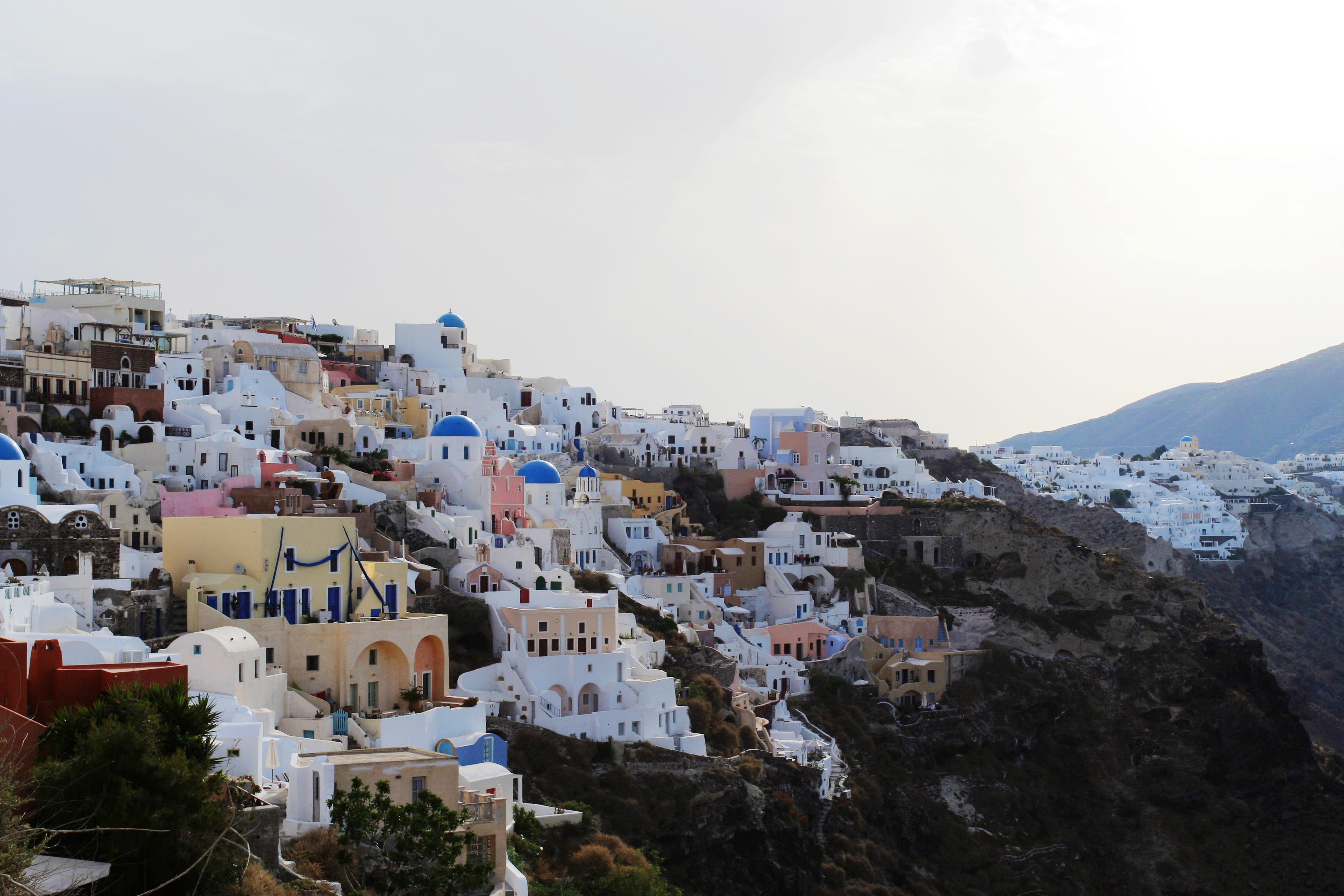 不过到了大概早上8点钟的时候,就已经天色大亮. 伊亚小镇