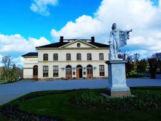 皇后岛剧院 皇后岛宫