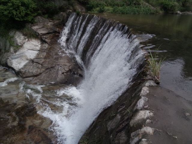 麻城杜鹃花溪漂流